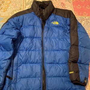 The North face boys puffer jacket size medium